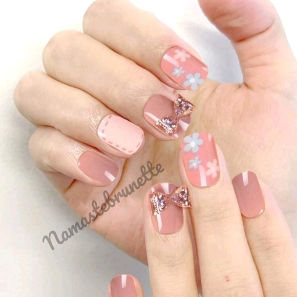 3D Bows & Flowers Press On Nails - Picture 4 of 16